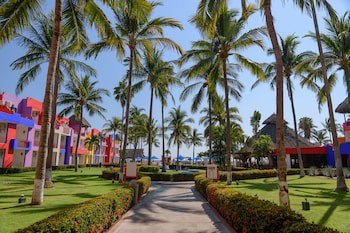 Grand Decameron Complex Bucerias, A Trademark All-Inclusive Resort
