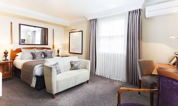 Brandshatch Place Hotel & Spa