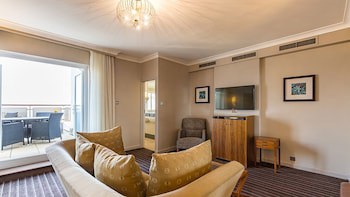 L'horizon Beach Hotel & Spa
