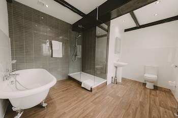 Cwrt Bleddyn Hotel & Spa