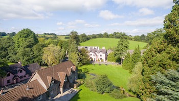 Cwrt Bleddyn Hotel & Spa