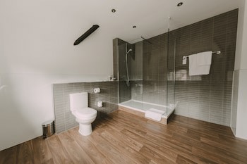 Cwrt Bleddyn Hotel & Spa