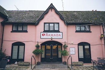 Cwrt Bleddyn Hotel & Spa