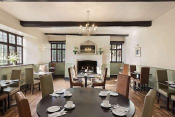 Cwrt Bleddyn Hotel & Spa