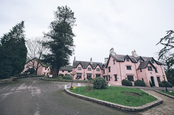 Cwrt Bleddyn Hotel & Spa