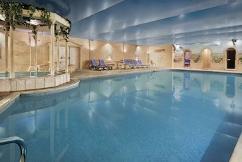 Cwrt Bleddyn Hotel & Spa