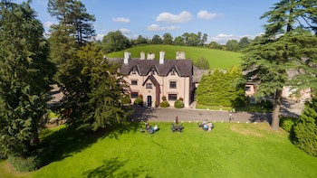 Cwrt Bleddyn Hotel & Spa