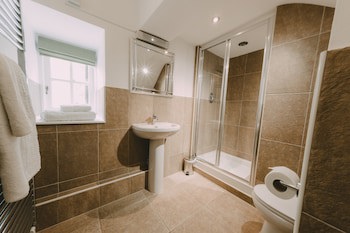 Cwrt Bleddyn Hotel & Spa
