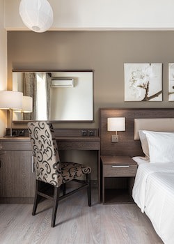 Acropolis Select Hotel