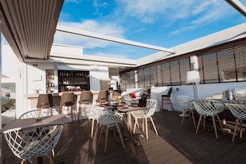 Acropolis Select Hotel