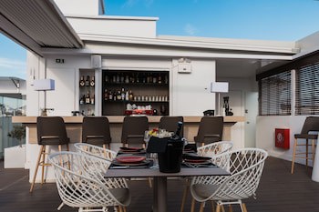 Acropolis Select Hotel