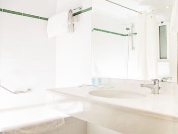 Acropolis Select Hotel