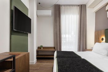 Acropolis Select Hotel