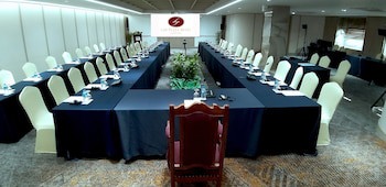 Lao Plaza Hotel