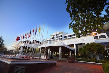 Lao Plaza Hotel