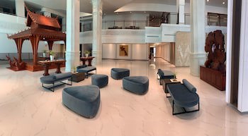 Lao Plaza Hotel