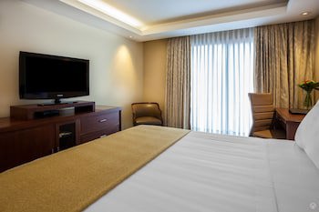 Ghl Hotel Capital