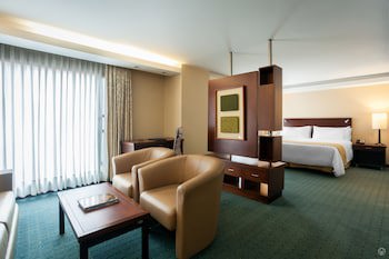 Ghl Hotel Capital