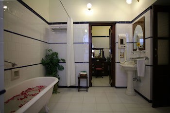 Gajner Palace
