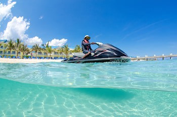 Wyndham Reef Resort Grand Cayman