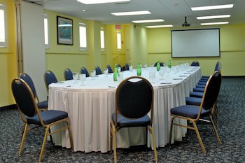 Wyndham Reef Resort Grand Cayman