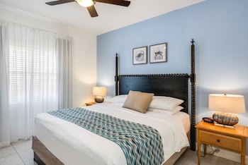 Wyndham Reef Resort Grand Cayman