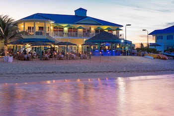 Wyndham Reef Resort Grand Cayman