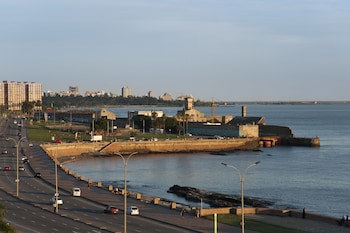 Nh Montevideo Columbia