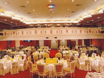 Merdeka Palace Hotels & Suites