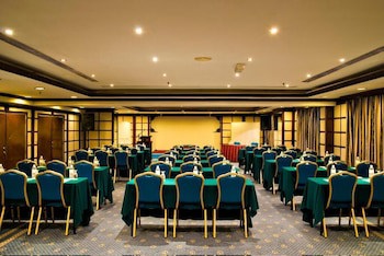 Merdeka Palace Hotels & Suites