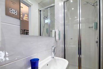 Mandolay Hotel Guildford