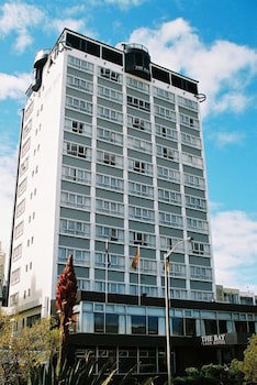 Bay Plaza Hotel