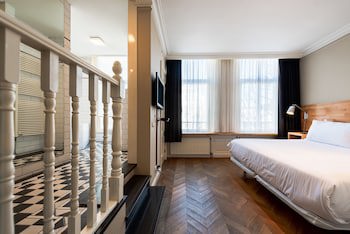 Catalonia Vondel Amsterdam