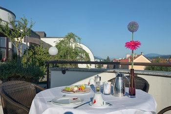 Skycity Hotel Atrigon