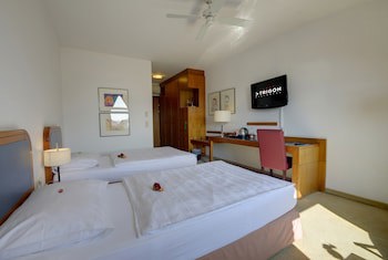 Skycity Hotel Atrigon