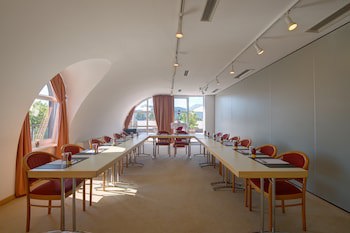 Skycity Hotel Atrigon