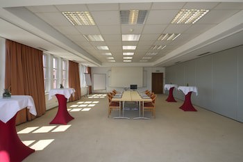 Skycity Hotel Atrigon