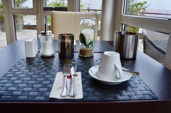 Skycity Hotel Atrigon