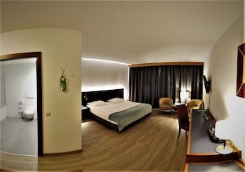 Skycity Hotel Atrigon
