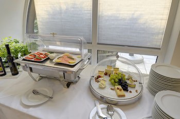 Skycity Hotel Atrigon