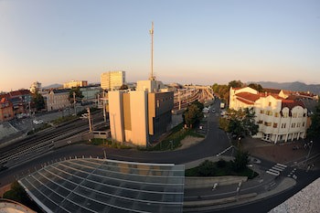 Skycity Hotel Atrigon