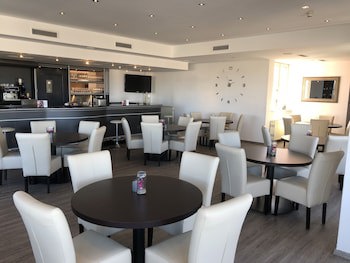 Skycity Hotel Atrigon