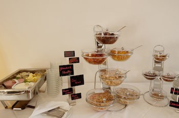 Skycity Hotel Atrigon