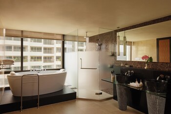 Banyan Tree Bangkok