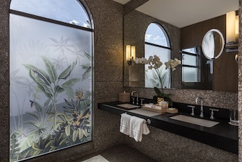Four Seasons Hotel Bogota