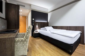 Kronenhotel Stuttgart galeri fotoğrafı