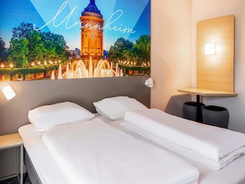 B&B HOTEL Mannheim-City galeri fotoğrafı