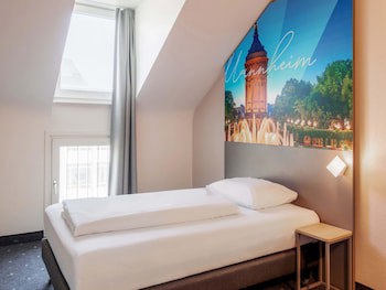 B&B HOTEL Mannheim-City galeri fotoğrafı