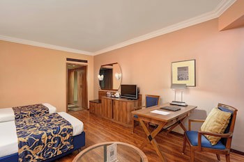 Cama Hotel