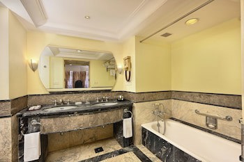 Cama Hotel
